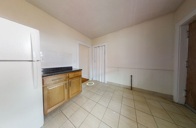 Building Photo - 440 Cambridge St