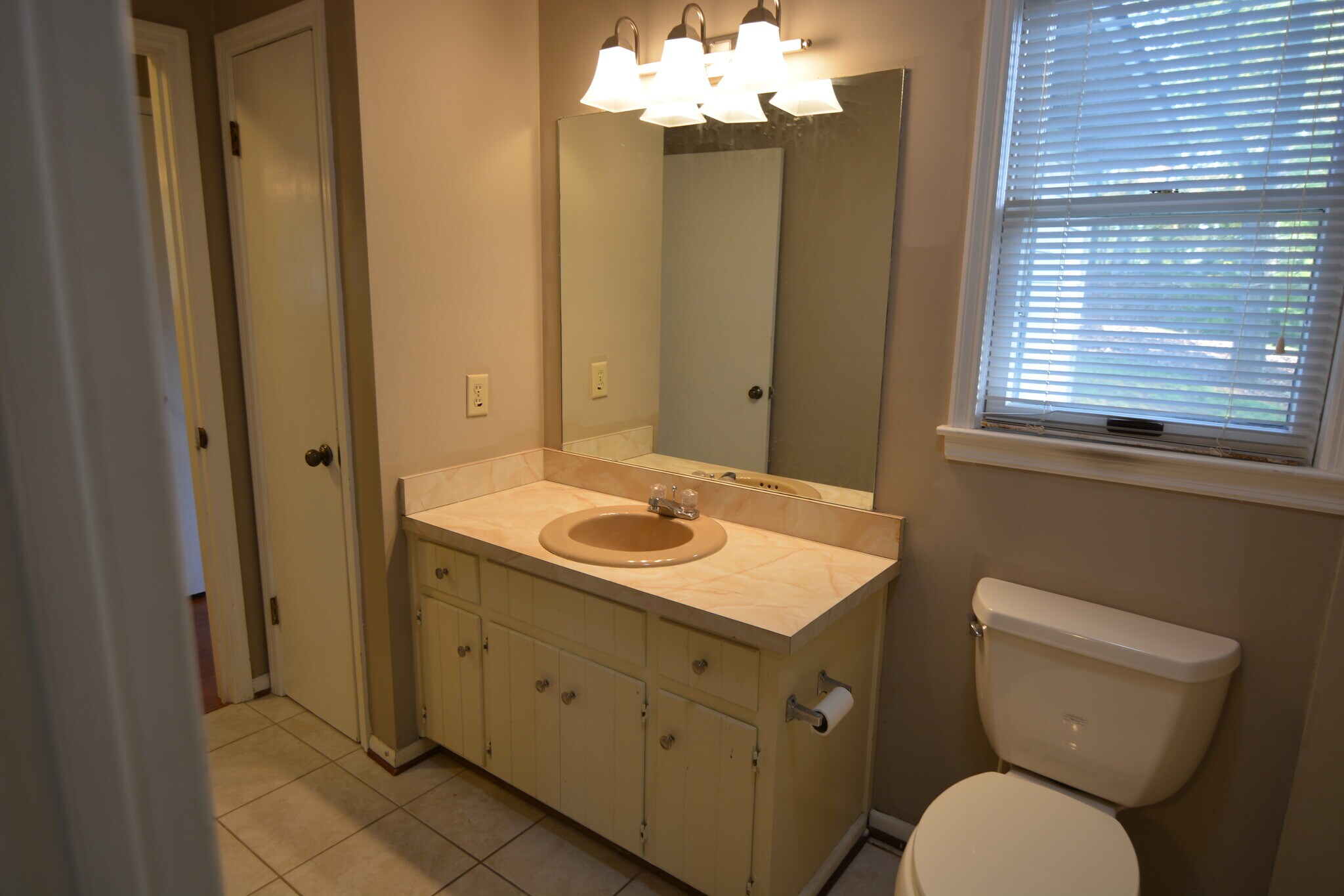 Building Photo - 2410 Basin Drive