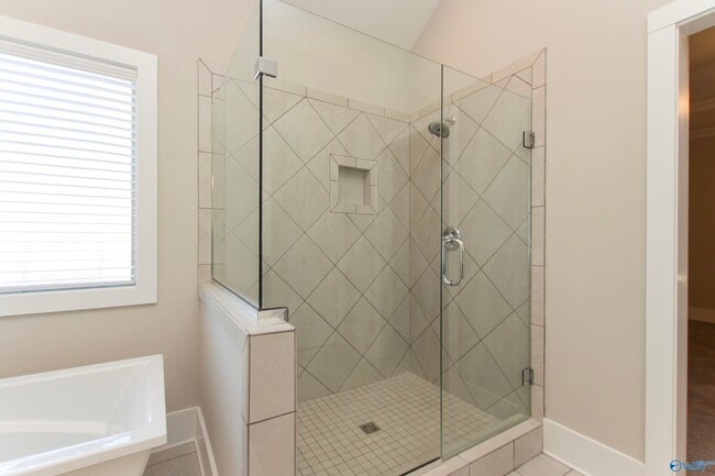 Building Photo - 2121 S Meadows Dr