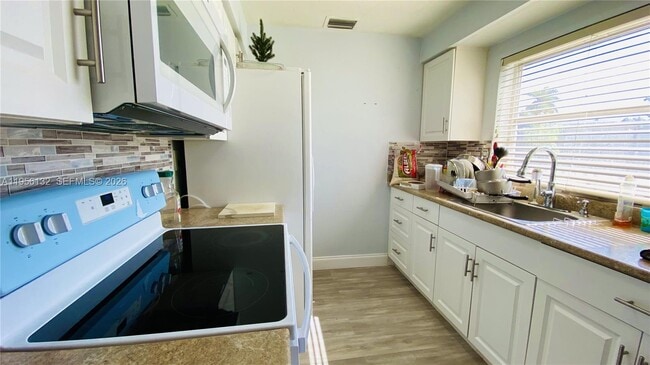 Building Photo - 6810 NW 28th St