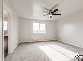 Building Photo - 4-Bedroom, 2.5-Bath Home with a 3-Car Garage and a Fully Fenced Backyard with No Rear Neighbors.