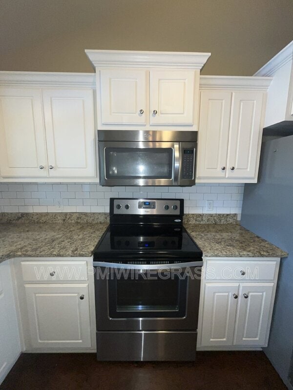 Building Photo - 229 Lace Dr