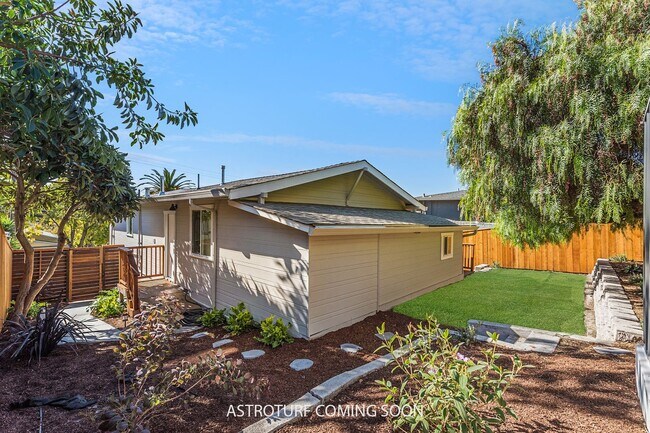 Building Photo - Stylish Maxwell Park 2 bedroom, 1 1/2 bath