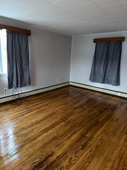 Building Photo - 52 Chambersburg St