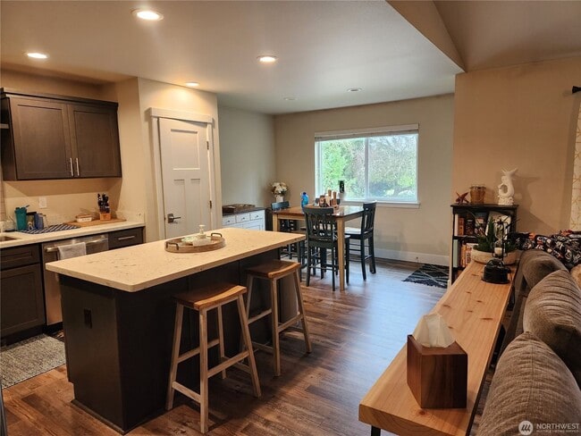 Building Photo - Newer Construction Home