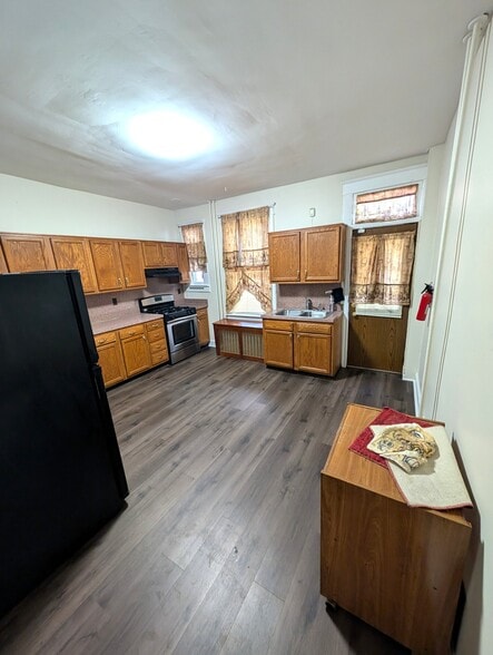 Building Photo - 3005 Belair Rd