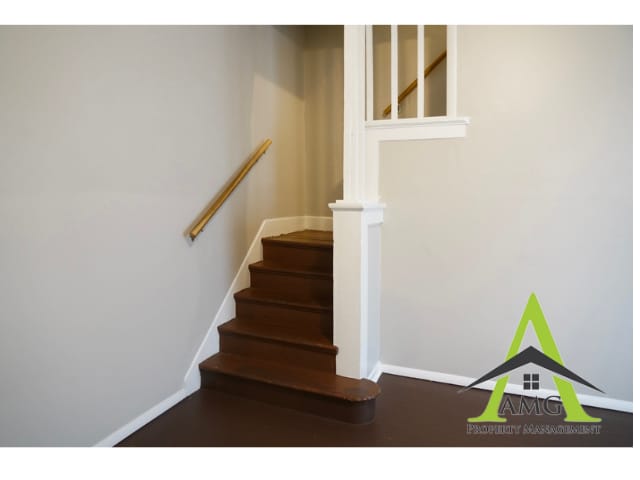 Building Photo - 621 Coffey St