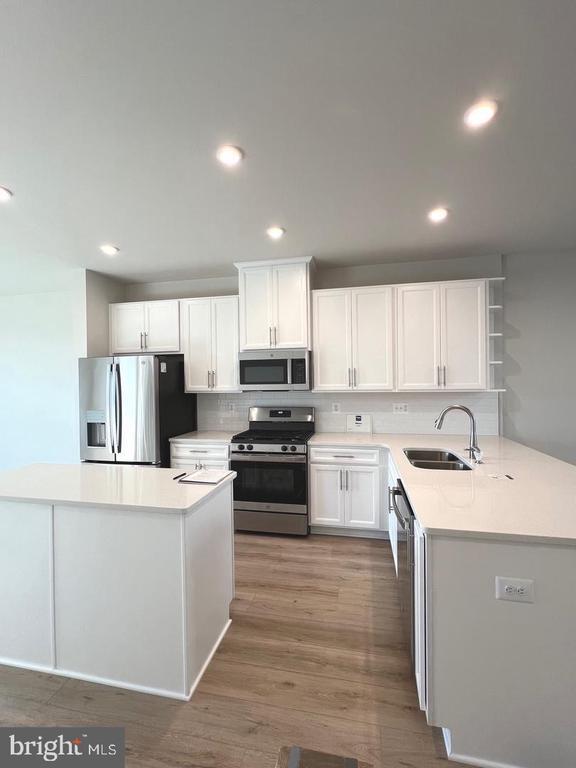 Building Photo - 4308 Ellipse Ter