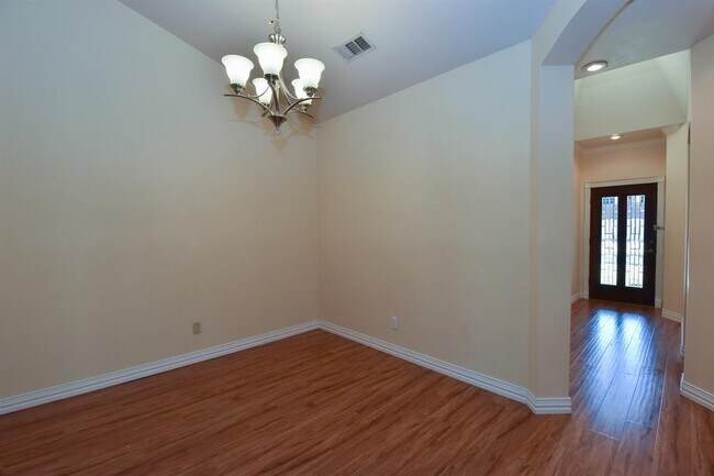 Building Photo - 14814 Cantor Cir