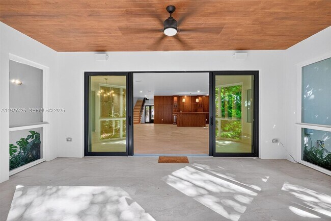 Building Photo - 2330 Overbrook St