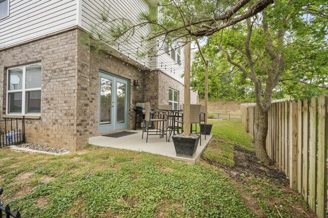Building Photo - You’ll Fall in Love with This Upgraded Tow...