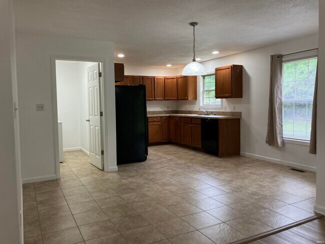 Building Photo - 7872 Sandalwood Dr