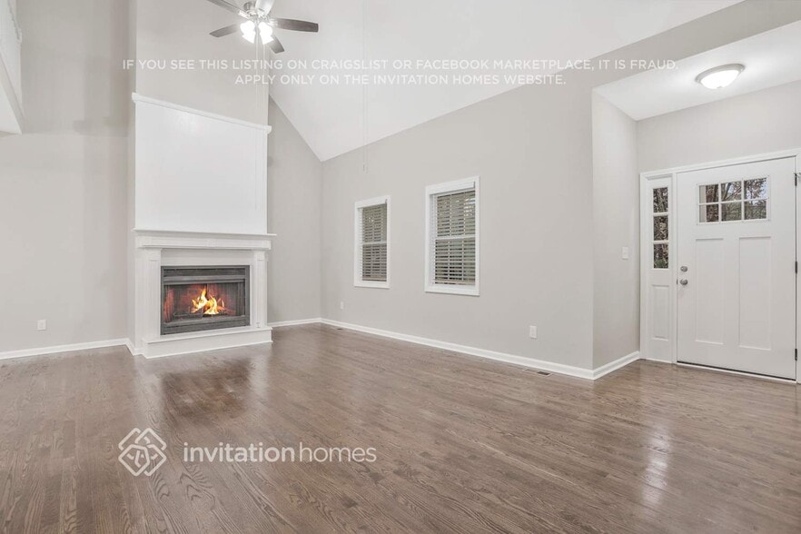 Building Photo - 325 Township Dr