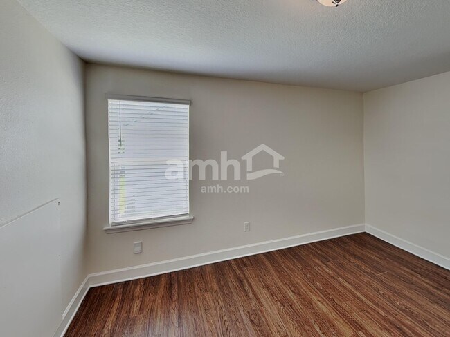 Building Photo - 105 Moultrie Crossing Ln