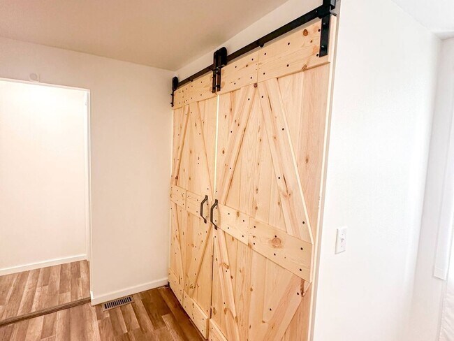 Building Photo - 3 Bedroom Single Family Home in Hanahan