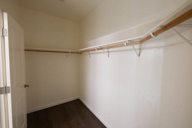 Building Photo - Lovely 3 bedroom home for rent in Hanford CA