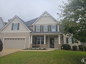 Building Photo - Stunning 4 Bedroom, 3.5 Bath Home Close to...