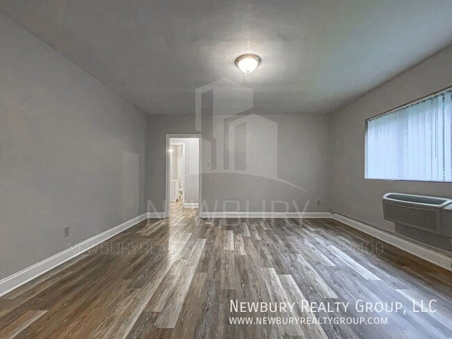Building Photo - 319 San Juan Dr