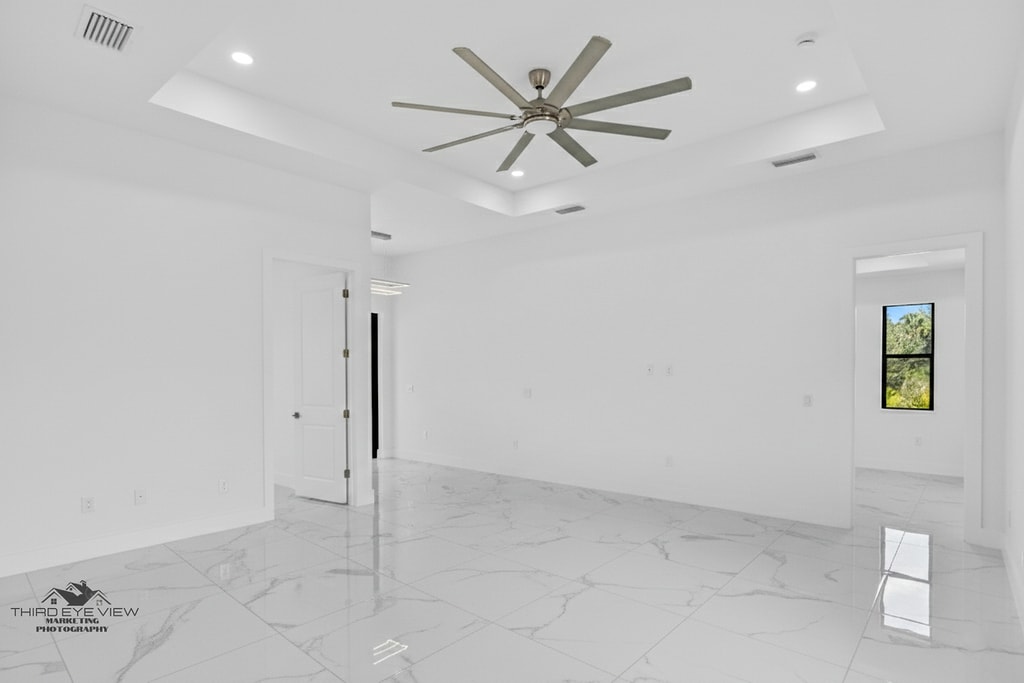 Building Photo - 5306 Lee St