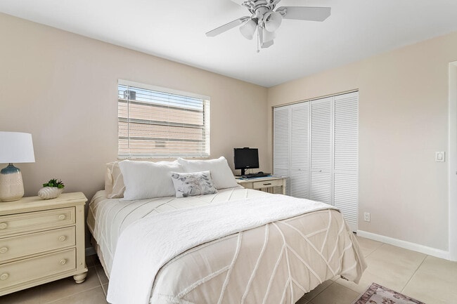 Building Photo - 314 Normandy Ln