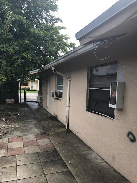 Building Photo - 1271 NW 29th Terrace