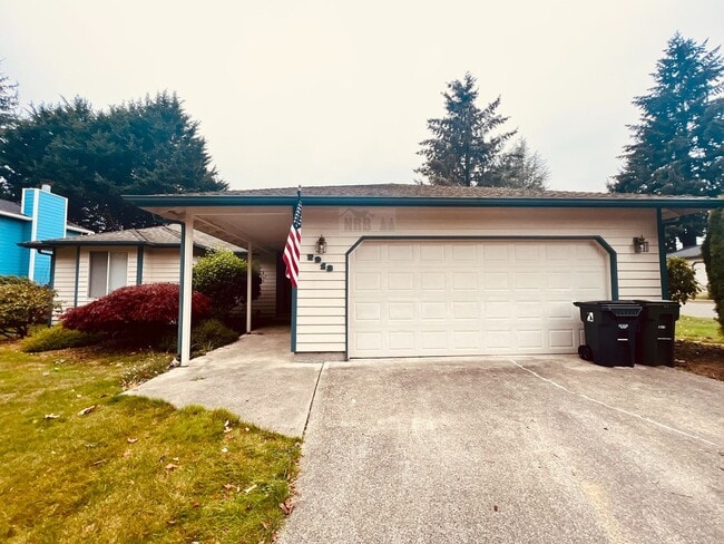 Building Photo - Absolutely Gorgeous Single Family Home located at Olympia!