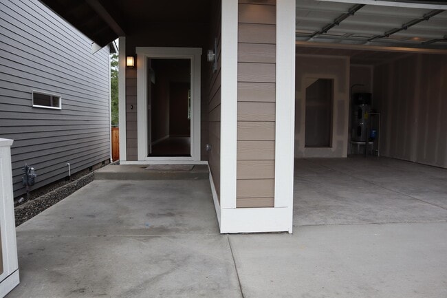 Building Photo - 3120 Ponderosa St NE