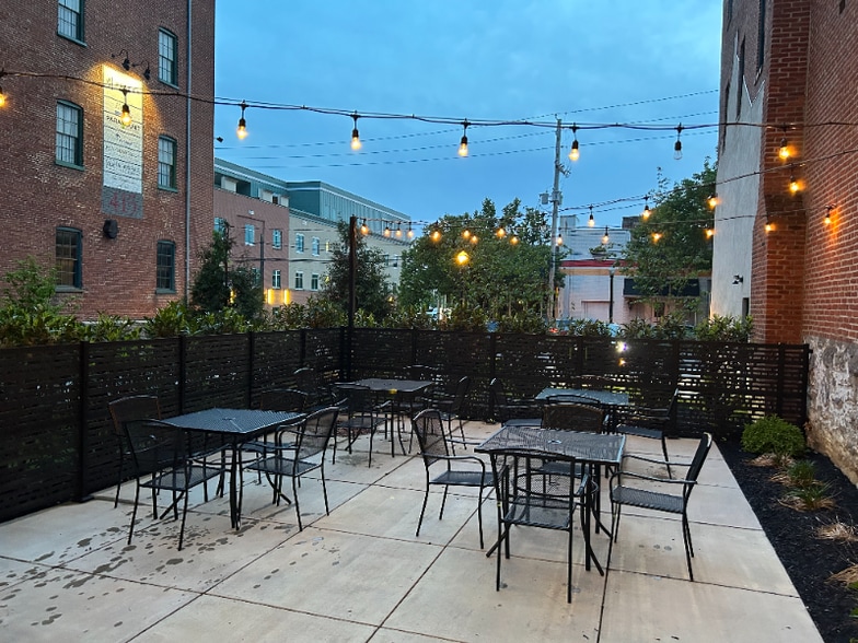 Building Photo - 425 N Prince St