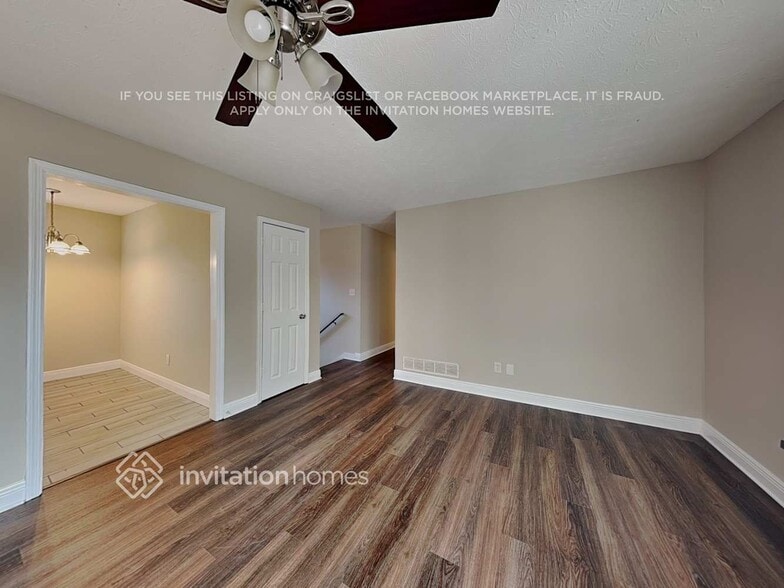 Building Photo - 36 Willow Dr