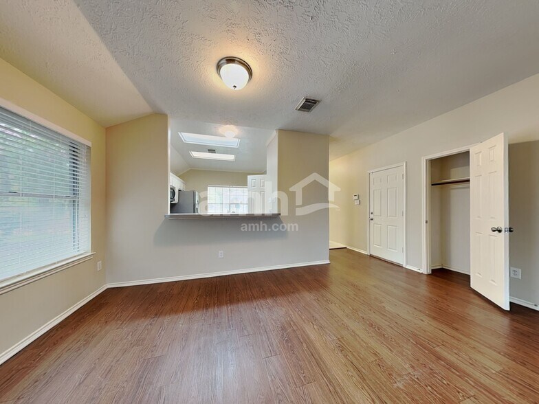 Building Photo - 20330 Sable Acre Ct