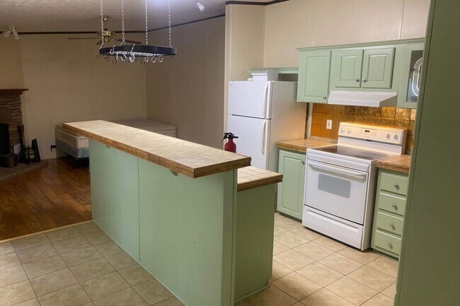 Building Photo - 2687 1st Ave NW