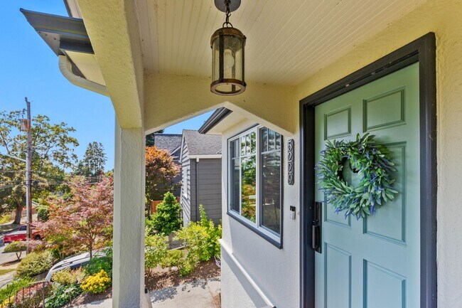 Building Photo - 3bd/1.75ba Seattle Home