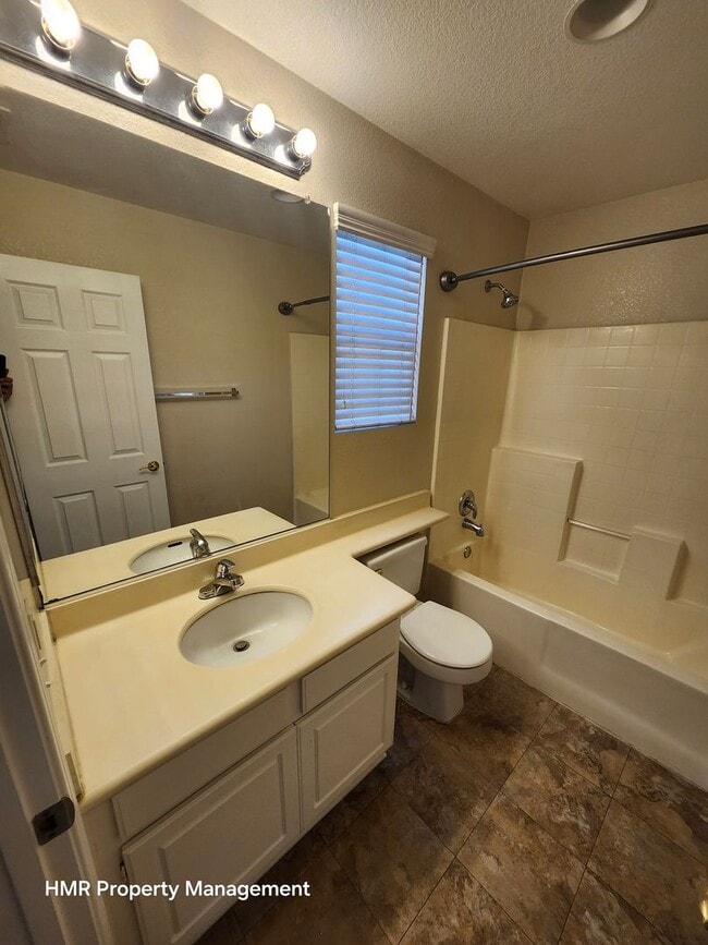 Building Photo - Gorgeous single family home in Chino