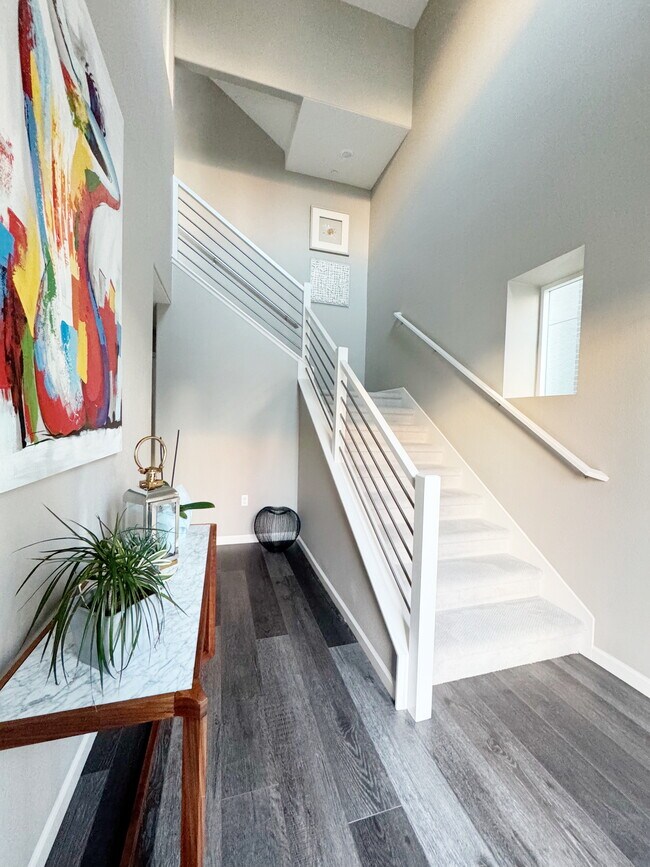 Building Photo - 164 Agustin Narvaez St