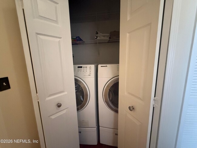 Building Photo - 9783 Summer Grove Way W