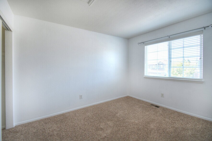 Building Photo - 5339 Arroyo St