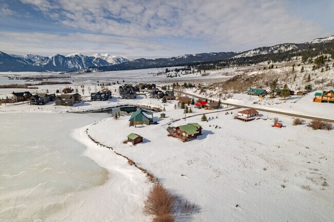 Building Photo - 5406 Henrys Lake Rd