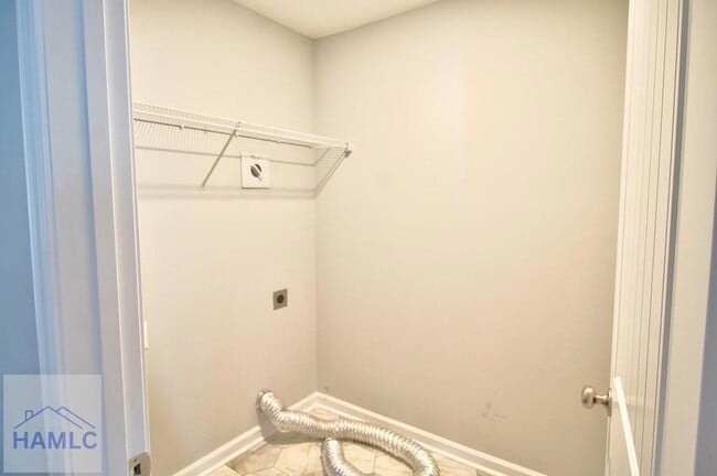 Building Photo - 39 Herty Ln