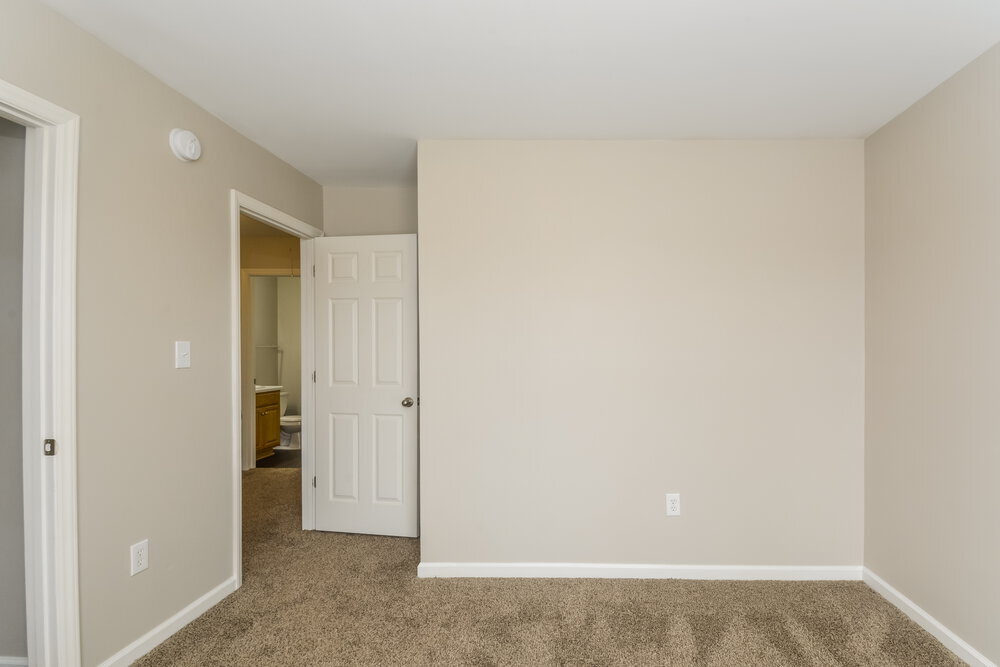 Building Photo - 1433 East Stone Arch Drive