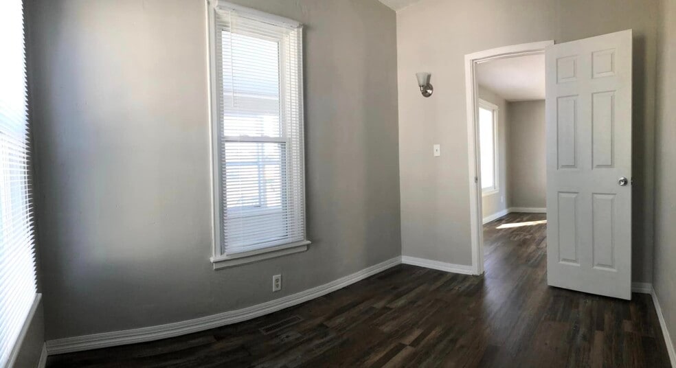 Bedroom - 609 Blackhawk St
