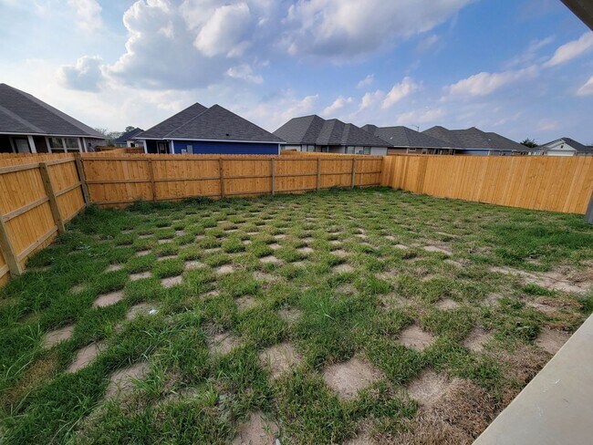 Building Photo - Brand New 3 bedroom / 2 bath home in Bonham Trace neighbor hood in North Bryan,