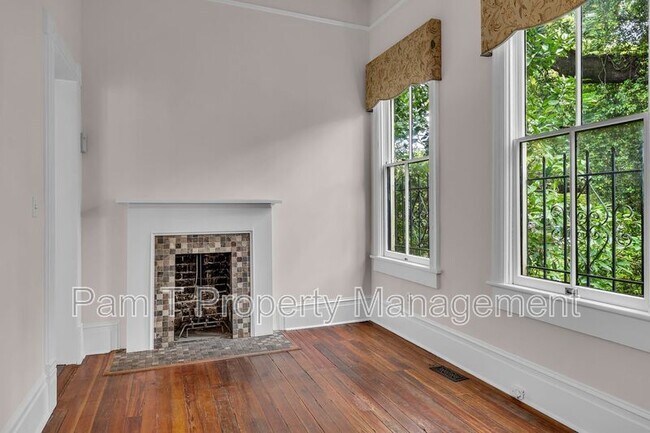 Building Photo - 201 W 37th St