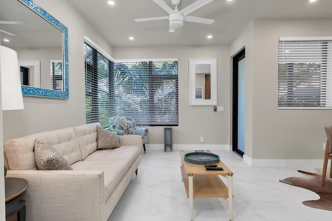 Building Photo - 15 Ocean Breeze