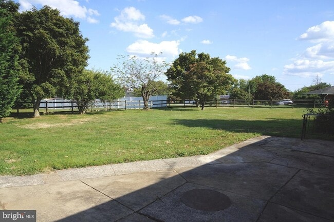 Building Photo - 7135 Bowers Rd