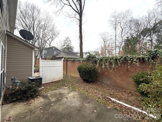 Building Photo - 3038 Uxbridge Woods Ct