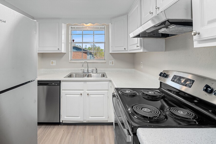 Kitchen 2 - ORCHARD FLATS