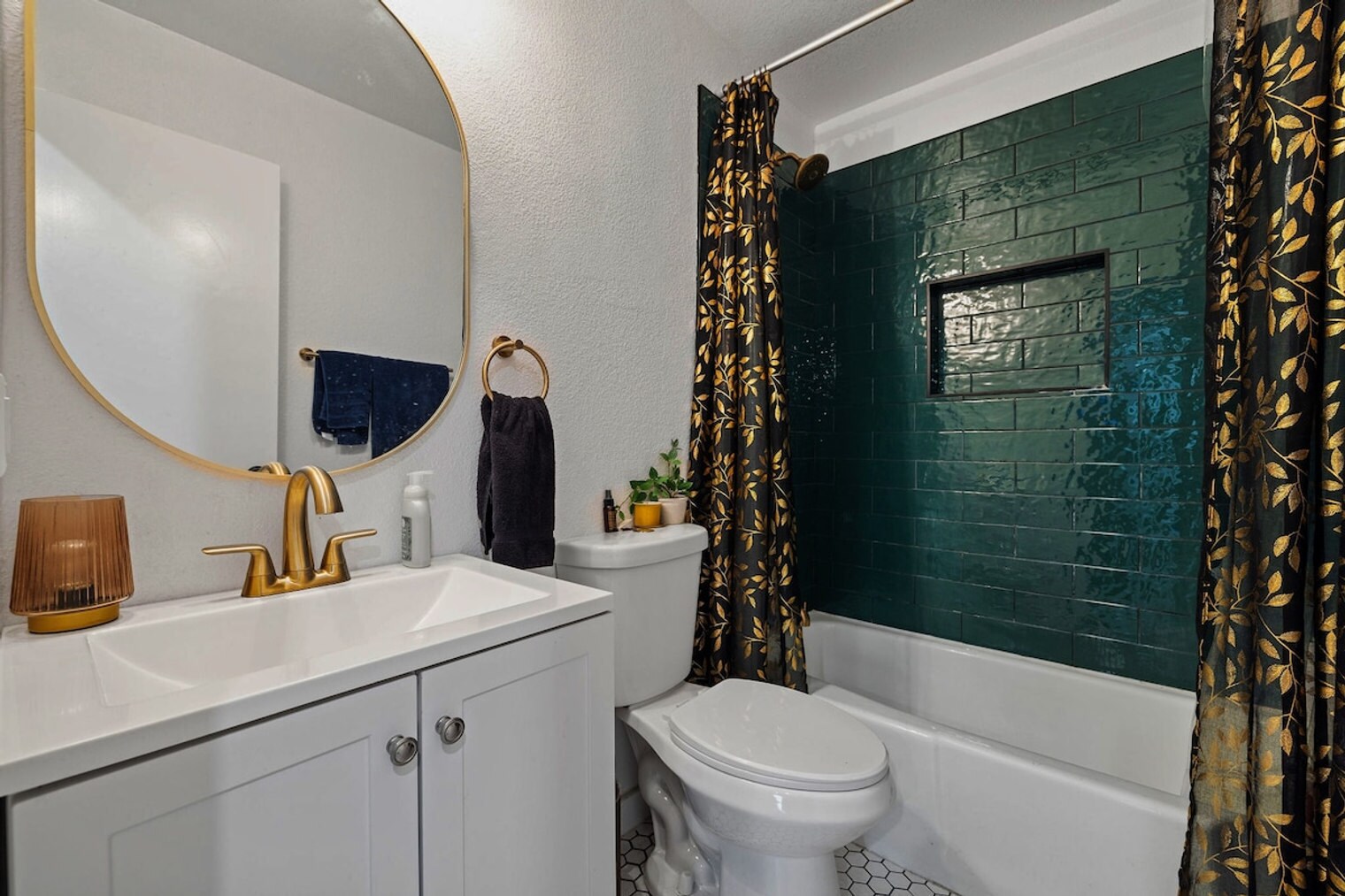 Building Photo - 4807 Carsonhill Dr