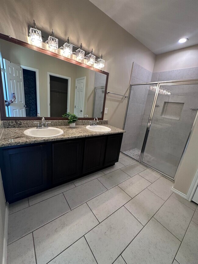 Building Photo - 5519 Shorthorn Dr