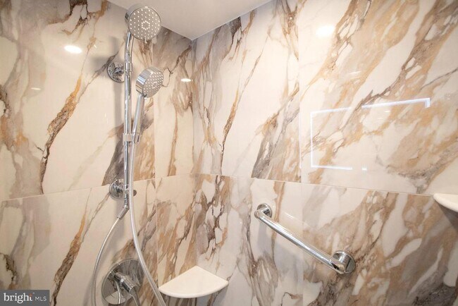 Building Photo - 1280 21st St NW