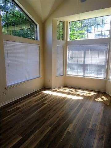 Building Photo - 2401 Overland Ln